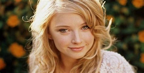 Elisabeth Harnois: Early Life and Career