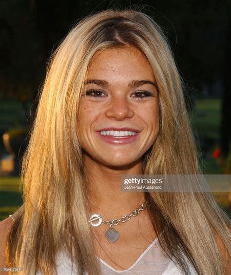 Ellen Muth Biography