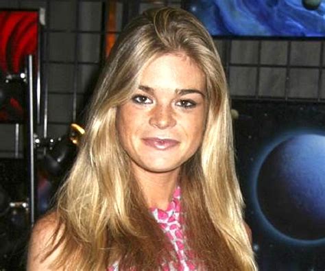 Ellen Muth Height