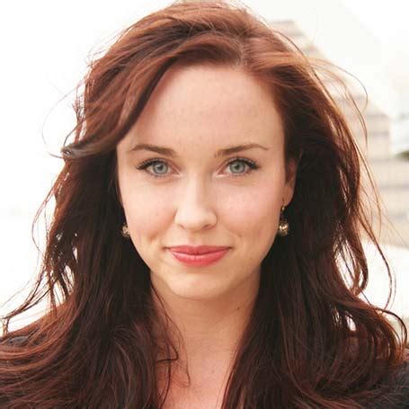 Elyse Levesque Bio: Early Life and Background