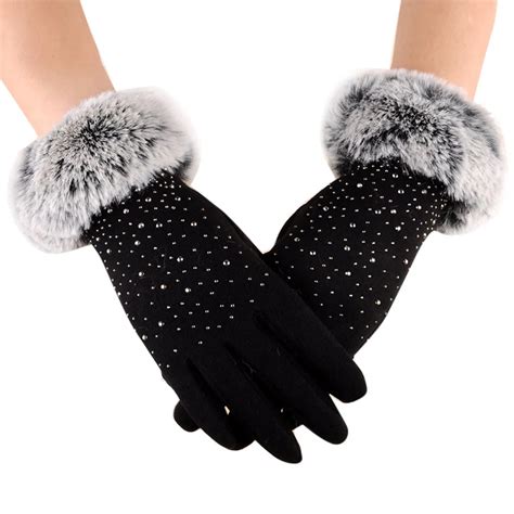 Embrace the Latest Fashion: Winter Gloves for Fashion Enthusiasts