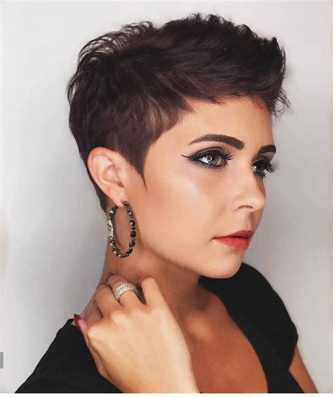 Embrace the Pixie: The Ultimate Short Hair Trend