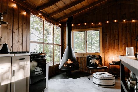 Embrace the Simplicity: Choosing a Cozy Cabin Retreat