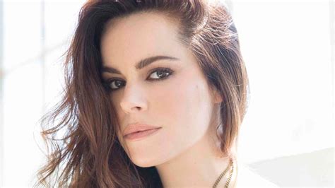 Emily Hampshire: A Rising Star in Hollywood