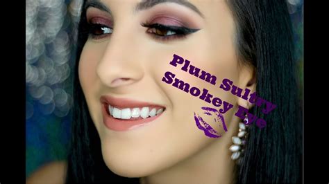 Enhancing Your Eyes with the Sultry Smoke