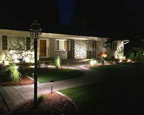 Enhancing Your Front Yard with Outdoor Lighting