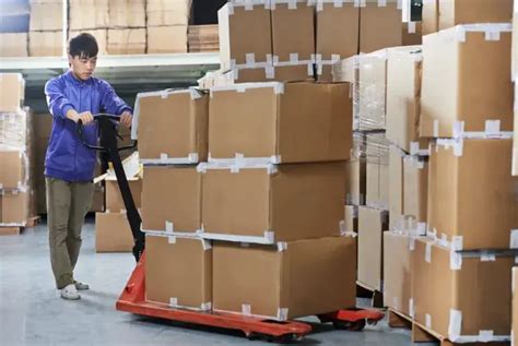 Essential Skills and Qualities for Warehouse Workers