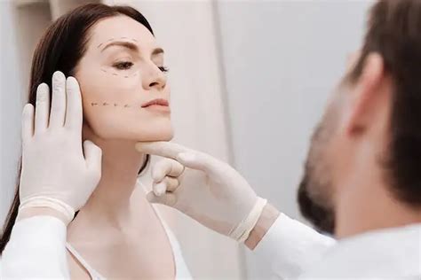 Essential factors to consider when choosing a plastic surgeon