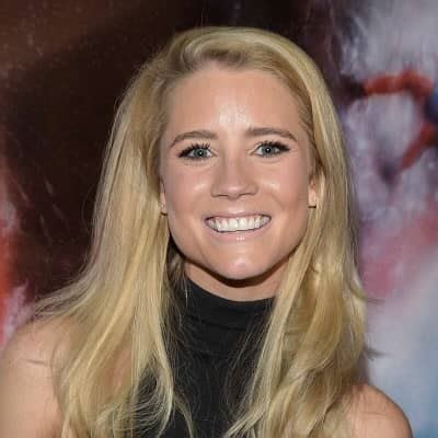 Estimating Cassidy Gifford's Net Worth