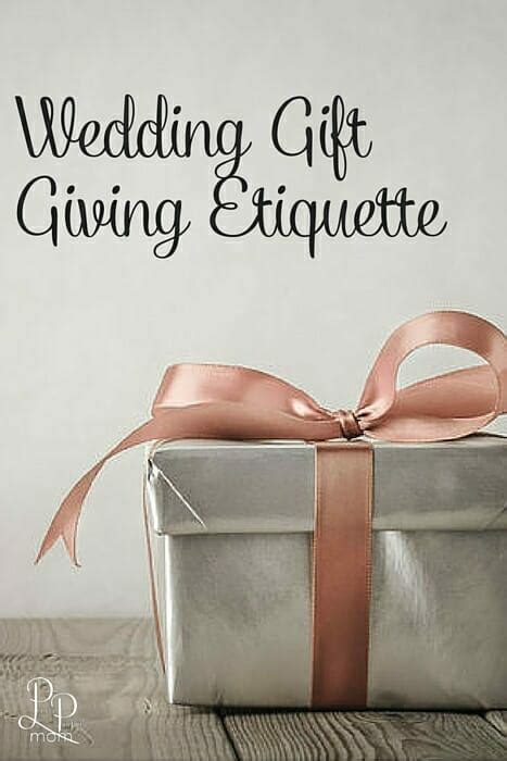 Etiquette for Gift Giving and Expressing Congratulations at Wedding Festivities