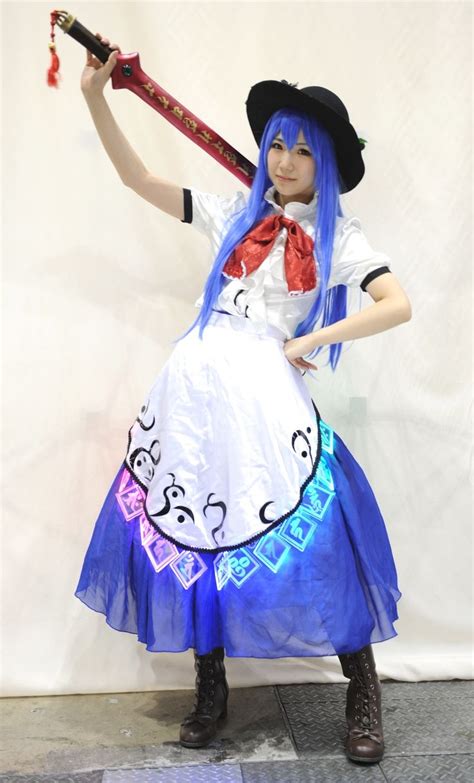 Explore Dark Tenshi's accomplishments in the world of cosplay and her rise to fame