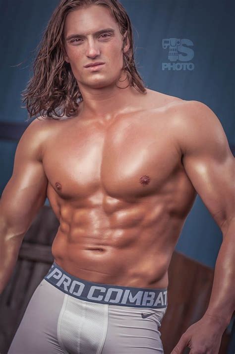 Explore Justin Erato's Physique Details