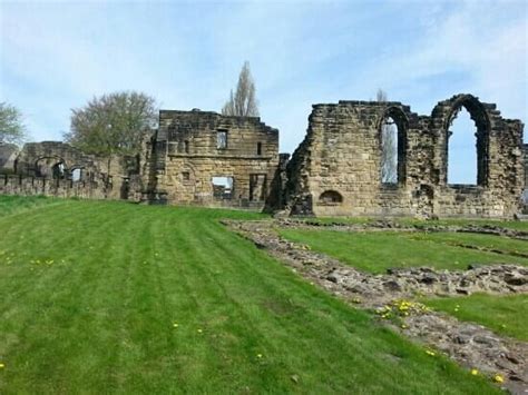 Exploring Abbey Barnsley's Background