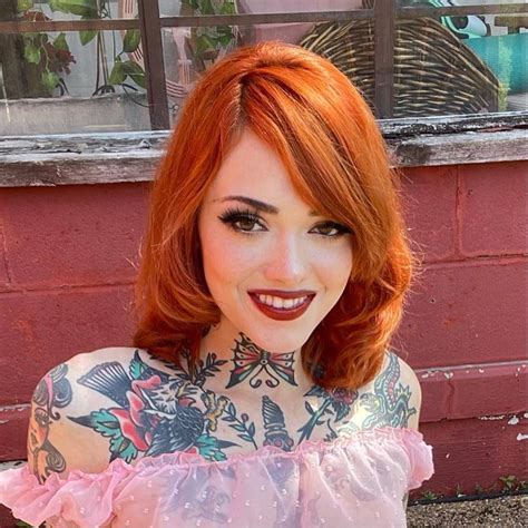 Exploring Alicee Suicide's Unique Style