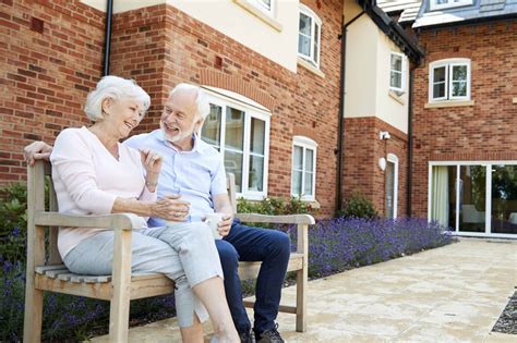 Exploring Alternative Living Arrangements: A Guide to Senior Housing Options