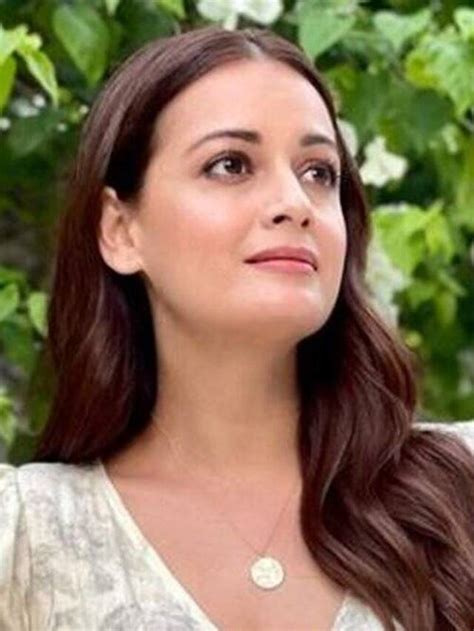 Exploring Dia Mirza's Fashion Style and Choices