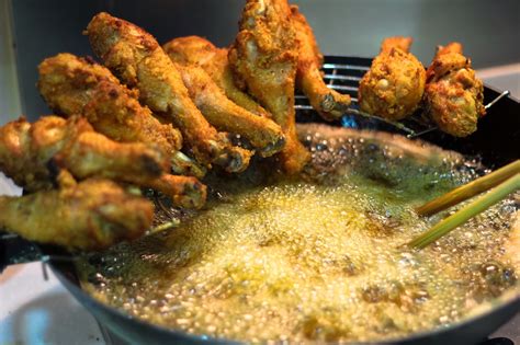 Exploring Different Cooking Methods for Poultry Feet: From Deep-frying to Steaming