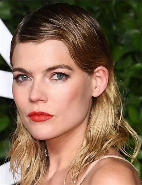 Exploring Emma Greenwell's Physical Attributes