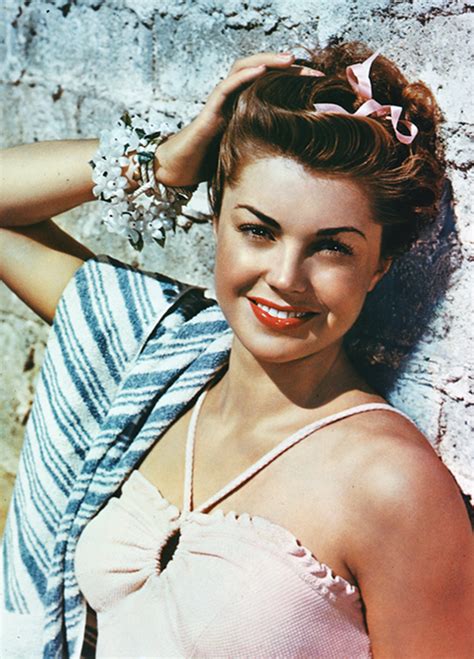 Exploring Esther Williams' Iconic Figure in Hollywood