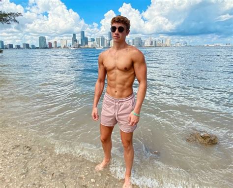 Exploring Hayden's Physique and Fitness Routine