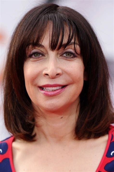 Exploring Illeana Douglas's Acting Career Highlights