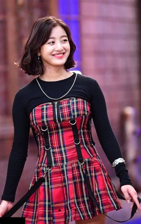 Exploring Jihyo's physical appearance and style