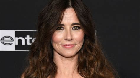 Exploring Linda Cardellini's Personal Life and Romantic Connections