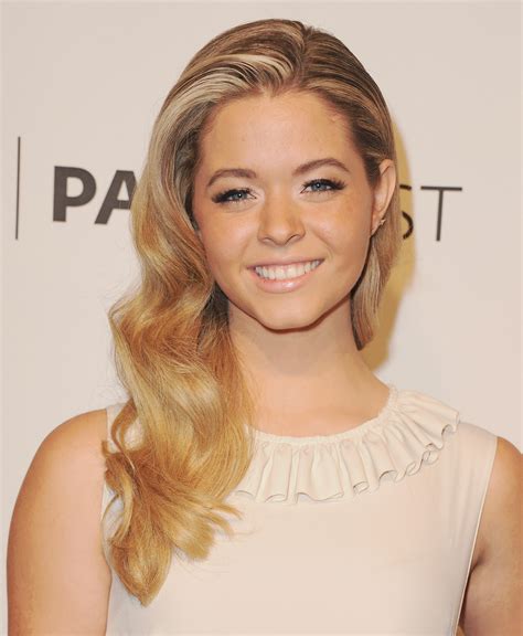 Exploring Sasha Pieterse's Physique Details