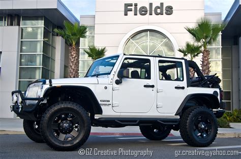 Exploring and Comparing: Searching for the Perfect White Jeep for Your Journey