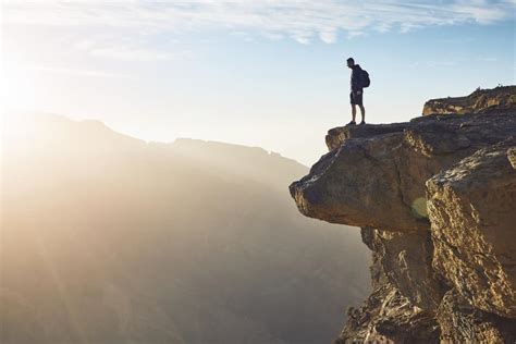 Exploring the Anxiety of Heights in Dreams