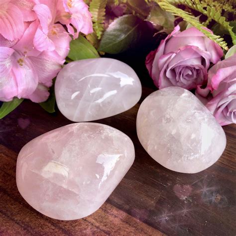 Exploring the Connection Between Rose Quartz and the Power of Love