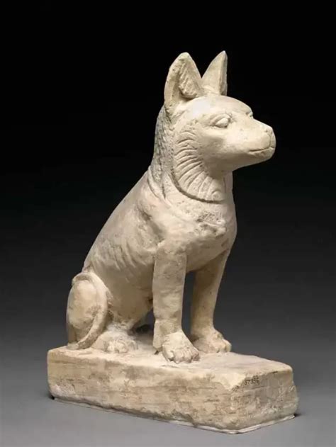 Exploring the Significance of Cultural and Mythological Associations with Ivory Panthers in Reveries