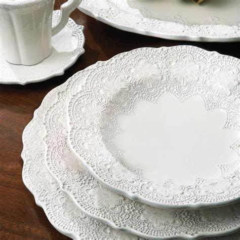 Exploring the Symbolism of Dishware in Dreams