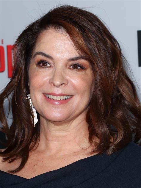 Exploring the Upbringing and Background of Annabella Sciorra