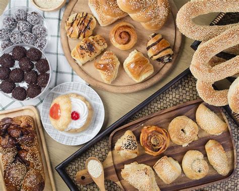 Exploring the Versatility of Baked Goods: Tailoring the Perfect Recipe for Any Celebration