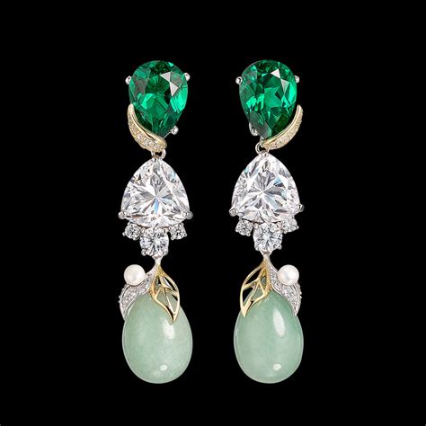 Exploring the World of Laboratory-Grown Green Gemstone Earrings: Ethical Alternatives