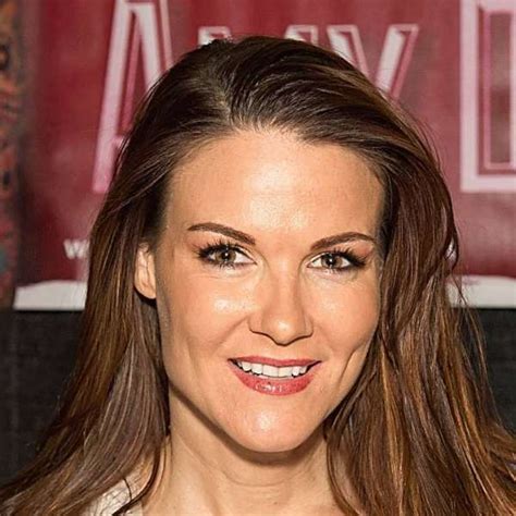 Facts about Amy Dumas Age