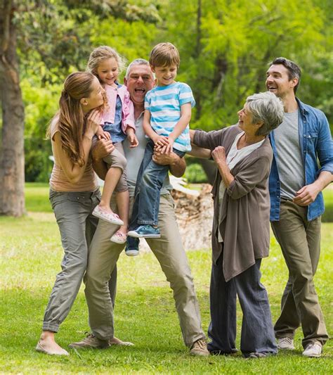 Family and relationships of the fascinating Enjoyableemma