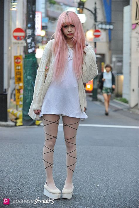 Fashion Style: Emi Harukaze's Distinctive Fashion Sense