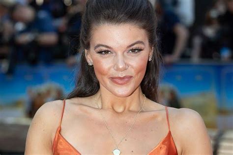 Faye Brookes' Age and Personal Life