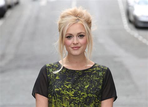 Fearne Cotton Biography: Early Life and Career