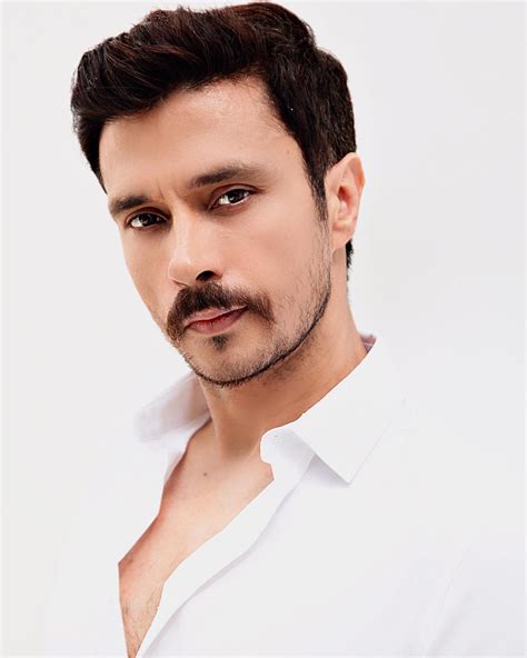 Figure of Darshan Kumar