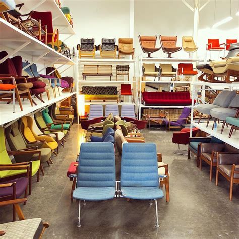 Finding the Perfect Merchandise: Sourcing Vintage Products