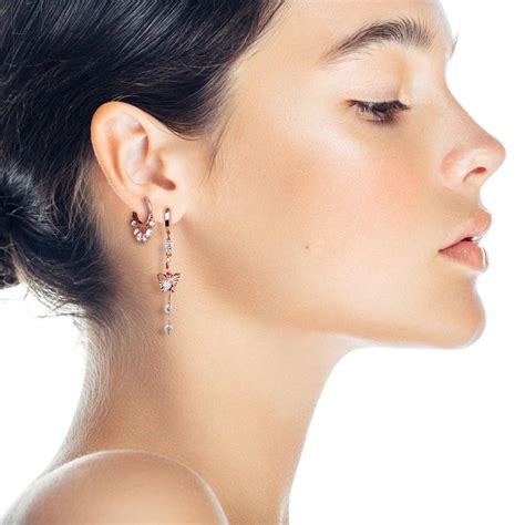 Flattering Your Face Shape: Finding the Perfect Earring Style