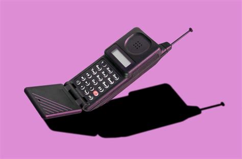 Flip Phones and Privacy: An Alternative to Constant Connectivity