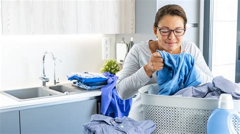 Freshening Up Your Laundry: The Perfumed Art of Air Drying Garments