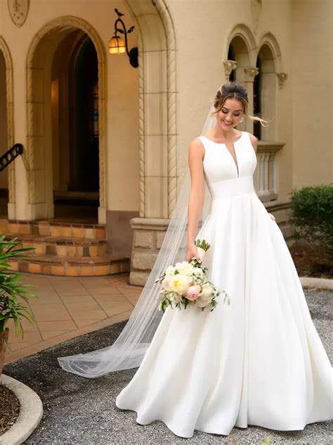 From Classic to Contemporary: Timeless Wedding Dress Styles