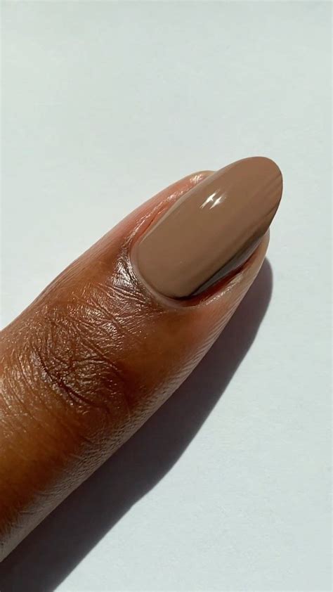 From Classic to Edgy: Cocoa-Colored Nail Polish Inspiration