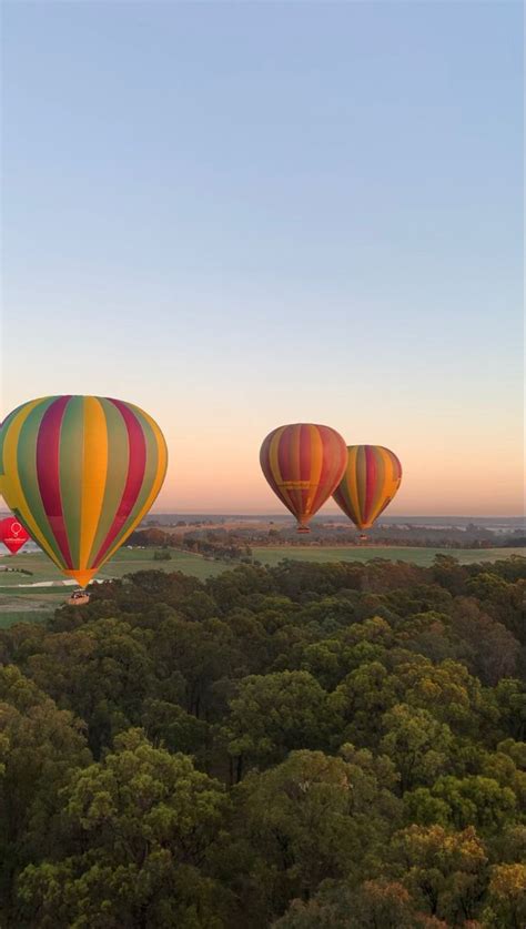 From Earth to Sky: Capturing the Enchanting Essence of Hot Air Ballooning through Photography