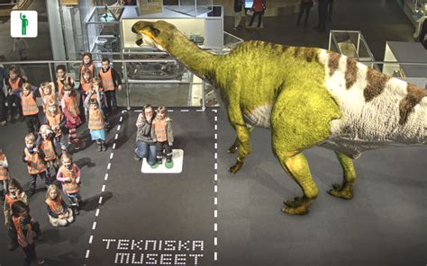 From Fiction to Reality: Modern Technologies for Dinosaur Experiences